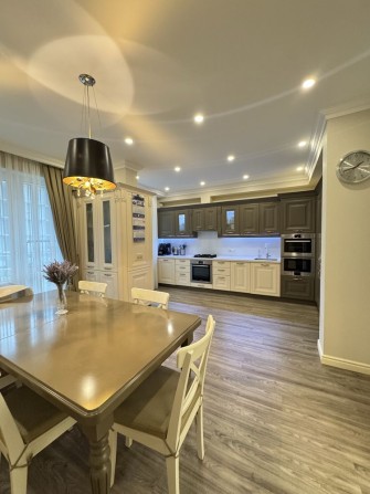 Продаж 4-х кімнатної квартири 140м2 Голосіївський Торг - фото 1