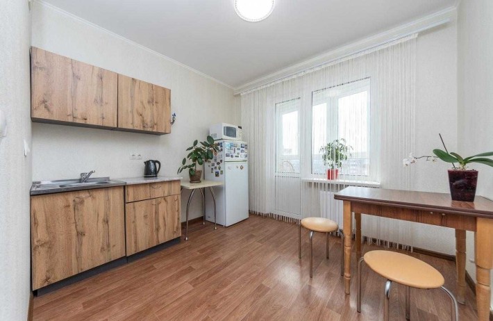 Продам 2-х кімнатну вул. Софії Русової, 7 - фото 1