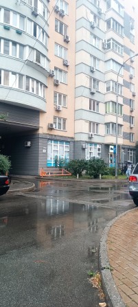 Продаж 2 кімнатної Р. Окіпної 8 біля метро " Лівобережна" - фото 1