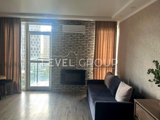 Продам 1-к студію з ремонтом в ЖК Зарічний, вул.Осокорська,2а Киев