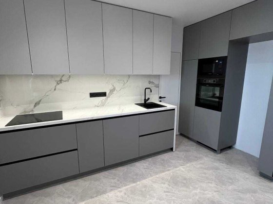 Продам 3-к. квартиру з ремонтом вул. С. Кішки 5 Б, метро Іподром Київ