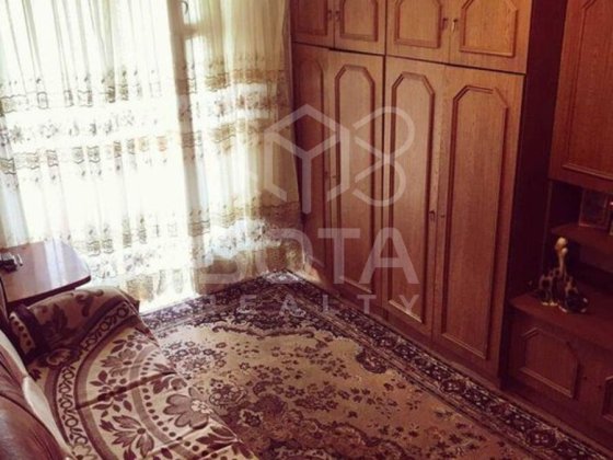 Затишна 2к квартира, вул. Р. Окіпної 5, метро Лівобережна Киев