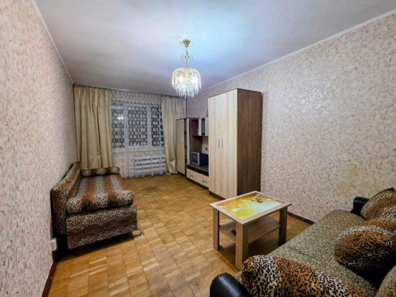 м. Деміївська 5 хв.Продаж 1к біля парку .Голосіївська 4. Без %