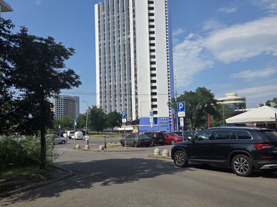 Раїси Окіпної 5, м.Лівобережна. Киев