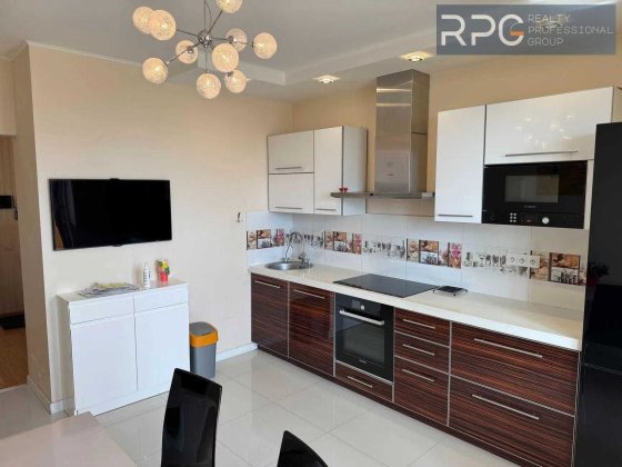 Продаю 2к квартиру 87м2 ЖК Голосієво є ГЕНЕРАТОР та СОНЯЧНІ ПАНЕЛІ Київ