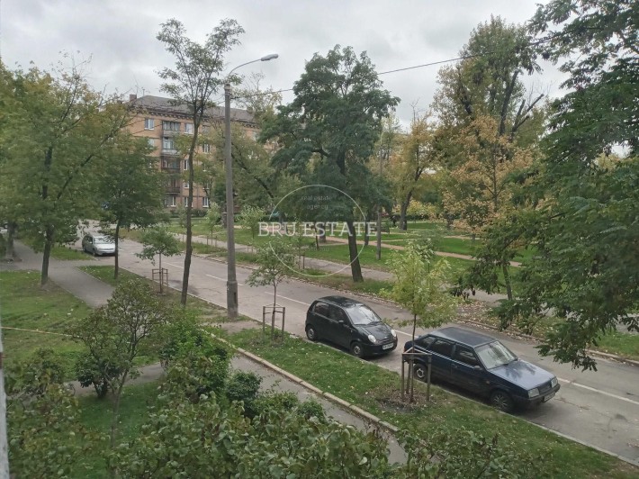 Продаж 1 к квартири Дарницький Харківська Низький 2й поверх - фото 1