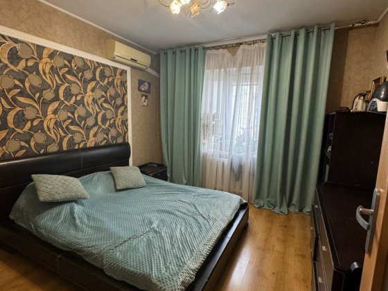 Продам затишну та теплу квартиру 64.7м2, вул.Драгоманова 12А Київ