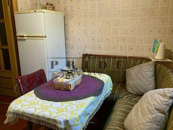 НЕДОРОГО Двокімнатна простора квартира на Троєщині ! Киев