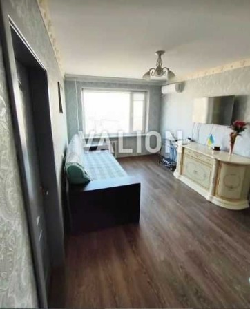 Продаж 3к квартири вул. Мілютенка, 11, Лісовий Деснянський район Лівий - фото 1