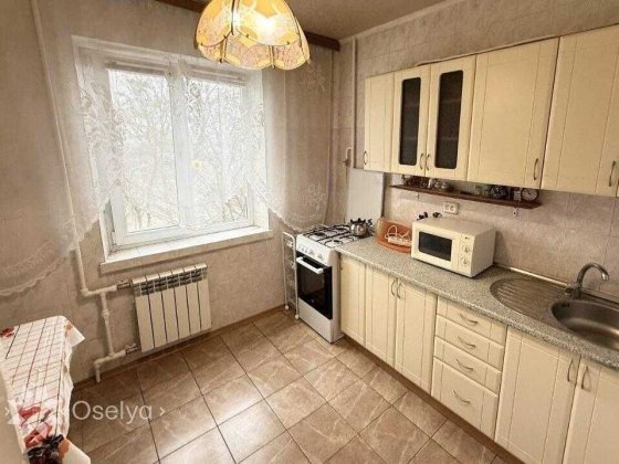 2 кімнатна квартира в Києві Дарницький Харківська низький поверх Киев