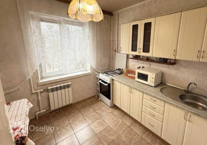 2 кімнатна квартира в Києві Дарницький Харківська низький поверх - фото 1