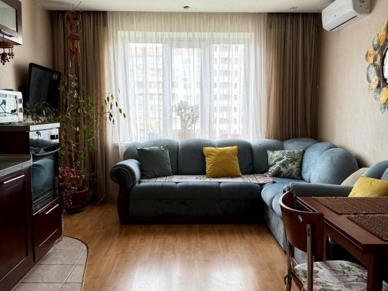 Затишна 2-кімнатна квартира з якісним ремонтом вул. Вишняківська 8-А Киев