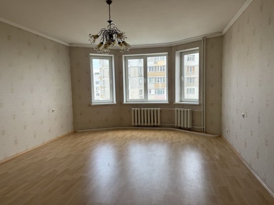 3-кімн 104м2, Миколи Амосова 4, Голосіївський, Олімпійська, центр Киев