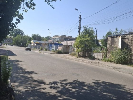 Продам гараж район авторынка Каменское