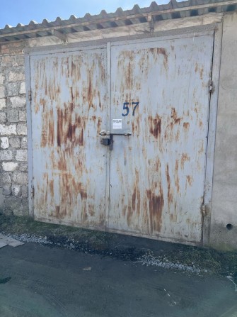 Продам гараж 6 х 4м по вул. Вокзальна ( на впроти кафе троянда) - фото 1