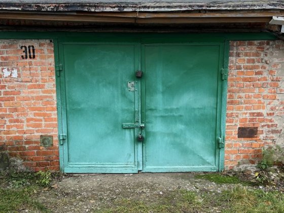 Продам гараж (центр міста) Лубни