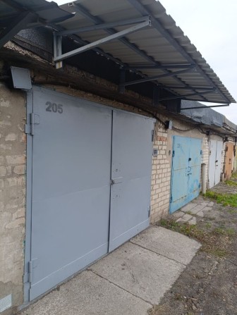 Гараж на 40 років жовтня. - фото 1