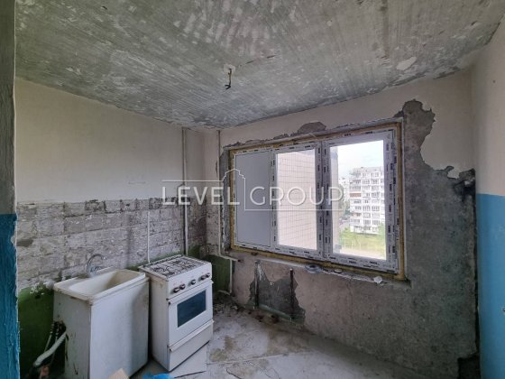 Продаж 3-кімнатної квартири по вул. Левка Лук'яненка (Тимошенка) Киев