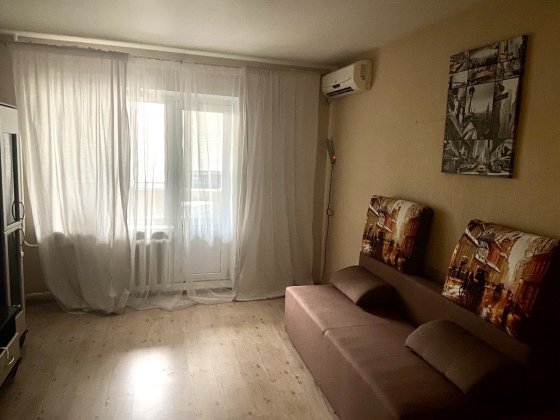 Двокімнатна 70 кв.м , пр Григоренка 1-А