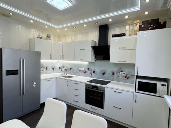 Продаж  3-кімнатної квартири в ЖК “Лікоград” Метро Васильківська