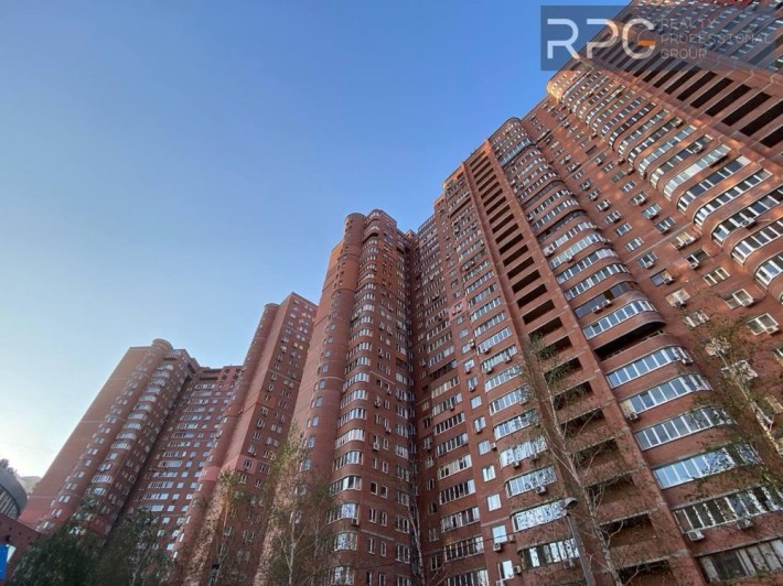 Продаж 2 рівневої 5 кімнатної квартири 175м2, вул. Анни Ахматової 13Д. - фото 1