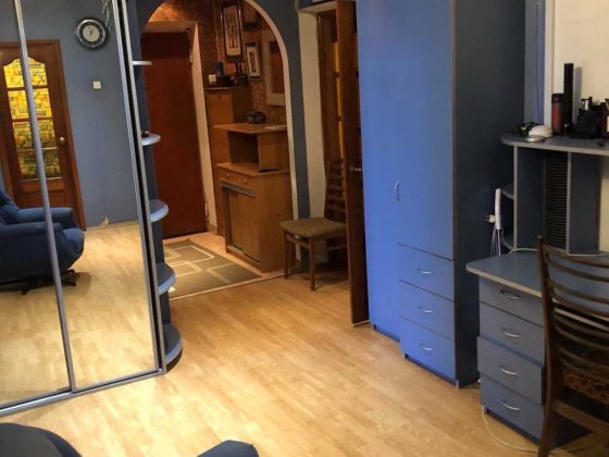 Центр. вул. Василя Тютюнника, 5-Б. Метро «Олімпійська» 7 хв. пішки . Київ