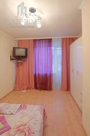 Метро Печерська Кловська НСК Олімпійський Гулівер Центр Печерськ - фото 1