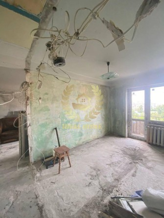 Продаж 3к квартири під ремонт біля метро Оболонь - фото 1