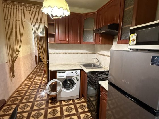 Терміново! Продам 1к з ремонтом М. Деміївська, високий 1-й поверх Киев