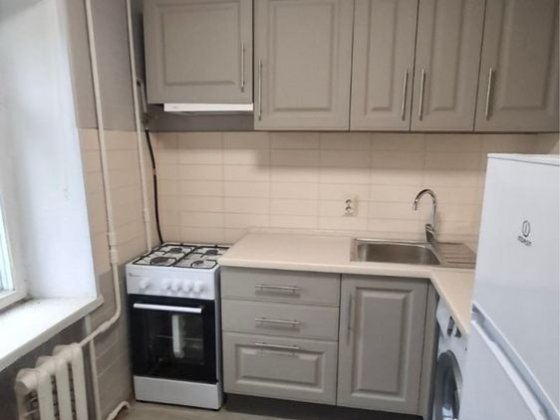 Продаж 3-кімнатної квартири вул. Микитенко 9в Киев