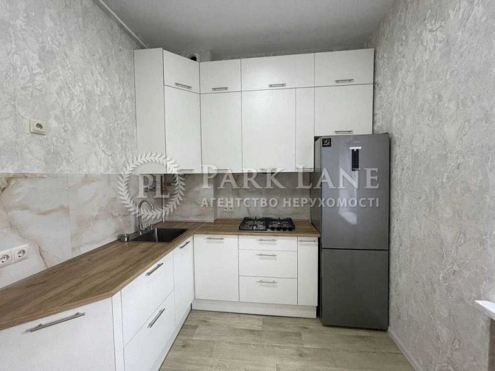 Продаж 2К квартири Коновальця 18 Печерський р-н - фото 1