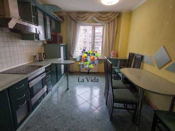 продаж 3к квартири  Бажана 36 Киев