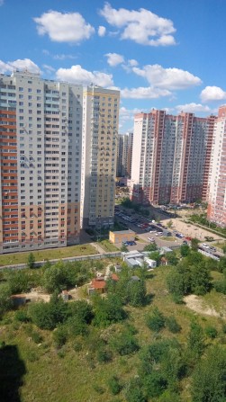 Переуступка,обмен 1 комнатная квартира ЖК Патриотика на озерах 37м - фото 1