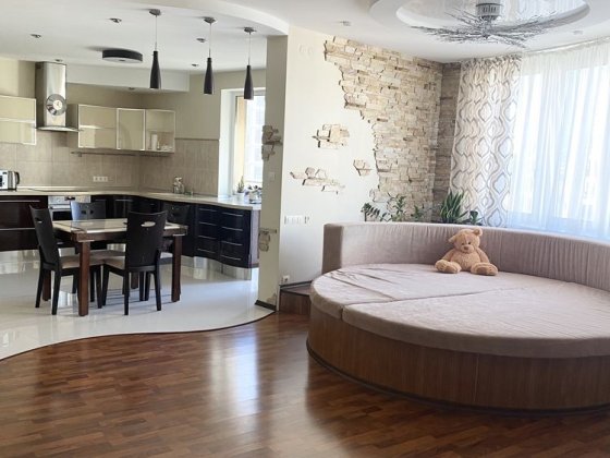 Без комісії продам 3к.квартиру 113м Дніпровська Набережна 19,Осокорки Киев