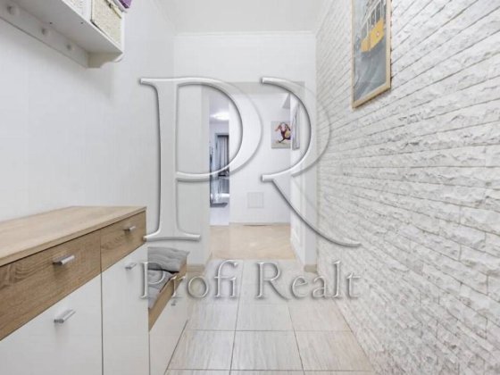 Продаж 4 кімнатна квартира вул. Шептицького 3 Б/метро Лівобережна/ТРЦ Київ