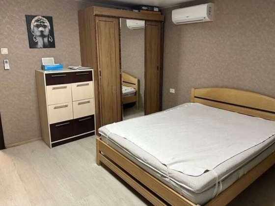 Березняки,ТЦ Сильвер Бриз,озеро Тельбін,метро Лівобережна Київ