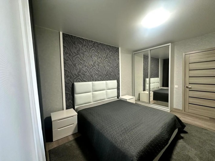 Простора 3-кІмнатна квартира з якісним ремонтом  м. Лівобережна 5 хв - фото 1