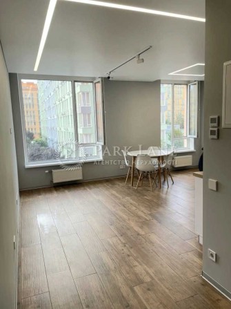 3-кім. квартира в ЖК «Комфорт Таун», вул. Березнева, 12 (Дніпр район) - фото 1