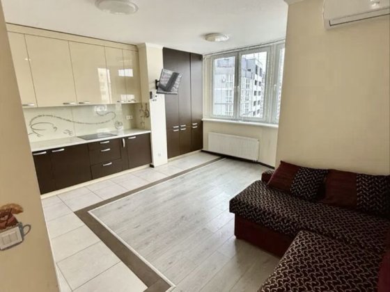 Продам 3к квартиру на Пчілки 8, Позняки Київ