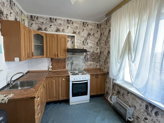 Продаж 2-х кімн Харківське Шоссе 180/21, метро Вирлиця Дарницький р-н. Київ