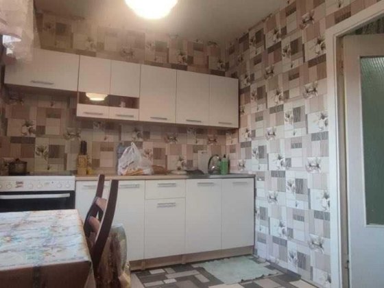 Продам  2 к  по вул. Закревського, 5а початок Троещини Киев