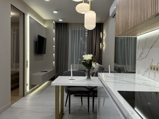 Євро 2-к кв-ра, ЖК Метрополіс, вул. Заболотного, 1Б Киев