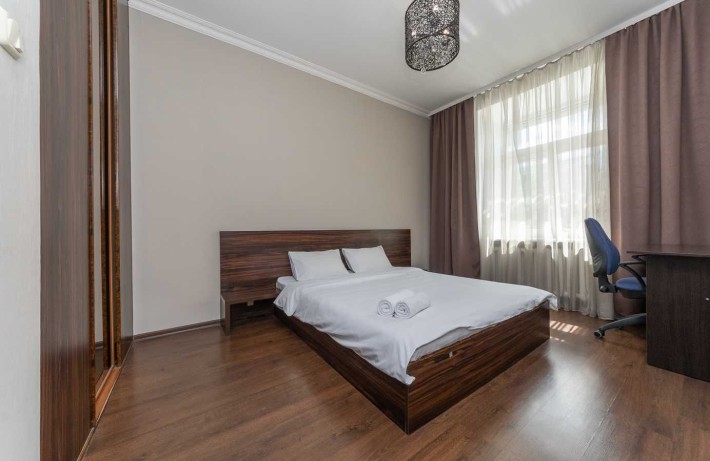 2х кімнатна квартира поруч з Палацом Україна - фото 1