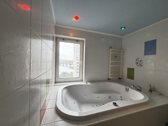 Без % П. Тичини 4, 70м2, Silver breeze, Набережна,Березняки, Епіцентр Київ