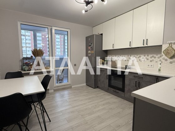 Трикімнатна квартира з якісним ремонтом Оболонь Київ