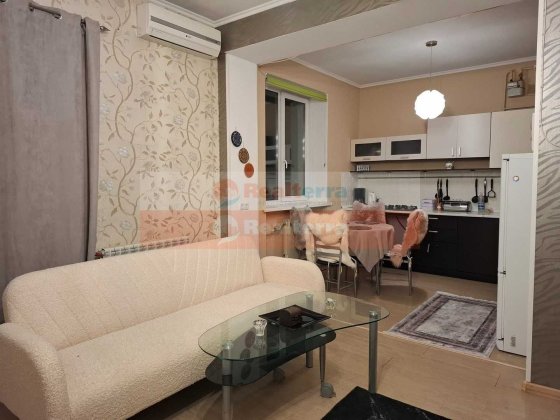 Продаж 3кім, сталінка, 20 хв пішки м.Чернігівська, Каденюка 8А Киев