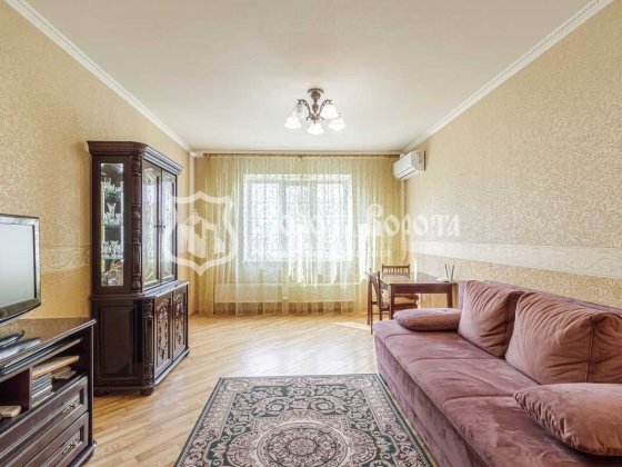 Квартира 3к. Гарний стан. Срібнокільська 22а, Осокорки, Дарницький р-н Киев