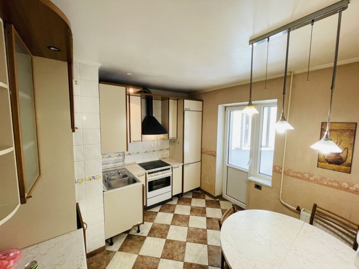 Три кімнатна квартира вул. Лаврухіна 7. Власник - фото 1