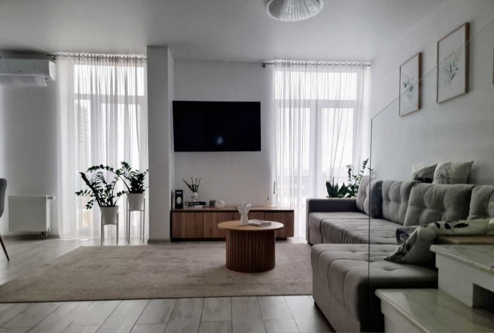 Простора! Свіжий ремонт! 3-кв ЖК Комфорт Таун, Регенераторна 4 - фото 1