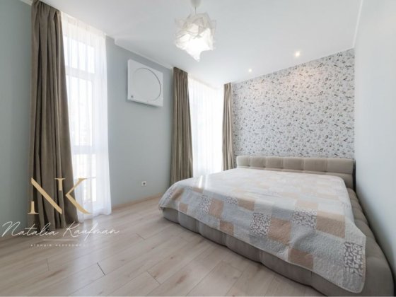 Продаж 3 к кв  83 м2 . Комфорт Таун Київ